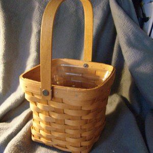 Longaberger Easter 2011 Warm Brown Basket Swinging